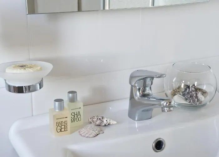 Olympia 3* סניגליה